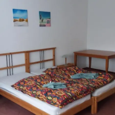 Studio And Two-bedroom Lidicka 玛丽亚温泉